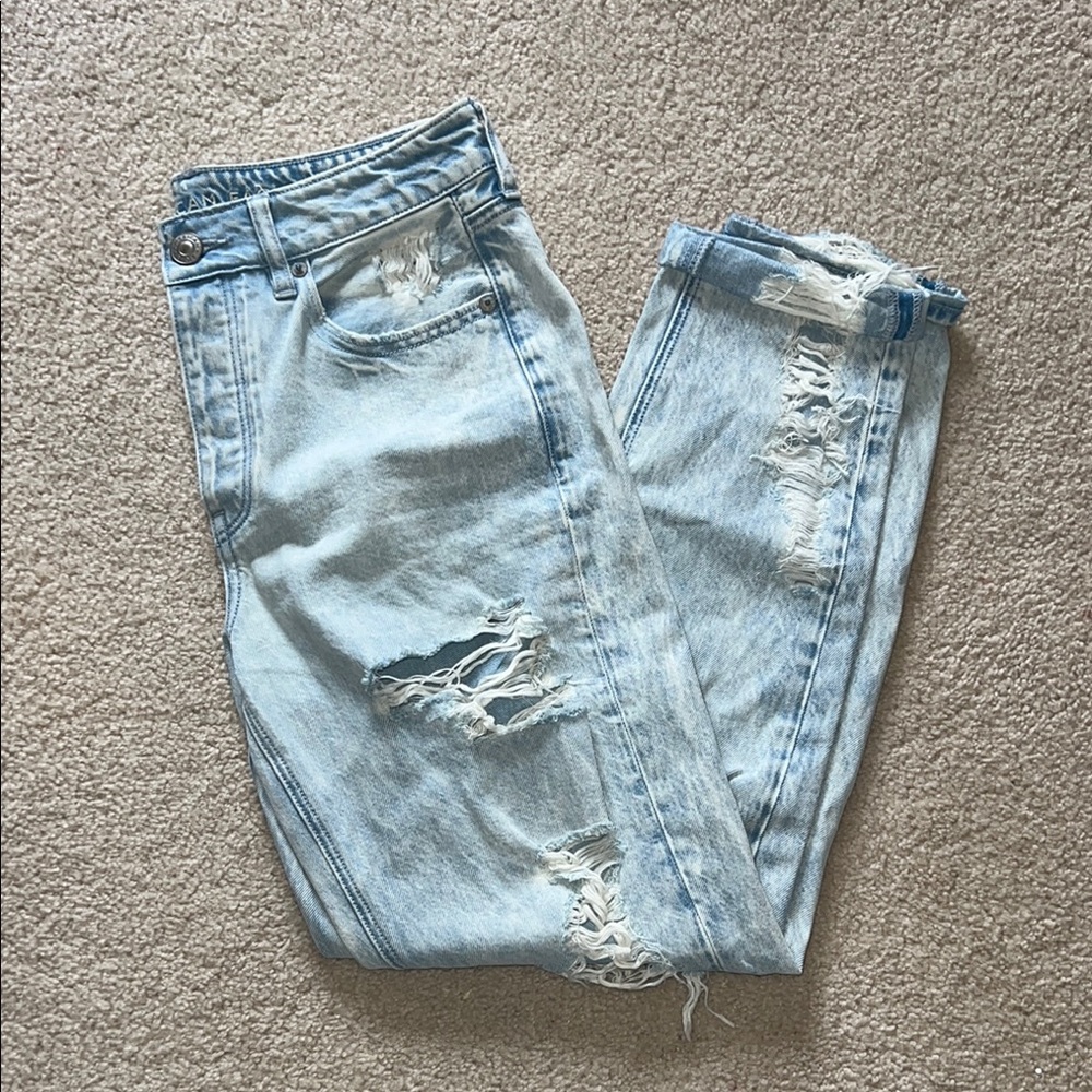 American Eagle High Rise Tomgirl jeans